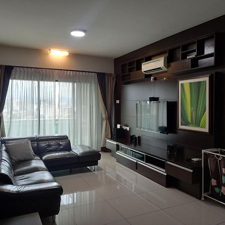 K. Riverfront Apartment ايبوه المظهر الخارجي الصورة