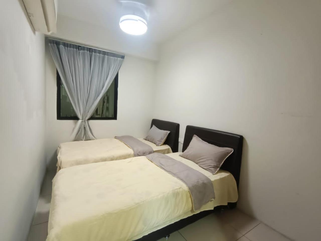 K. Riverfront Apartment ايبوه المظهر الخارجي الصورة